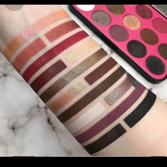 BH Cosmetics Glamreflection L'Amour - Picture 6 of 8